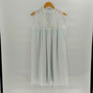 Christian Dior night gown pale green night shirt  with lace and eyelet medium lg